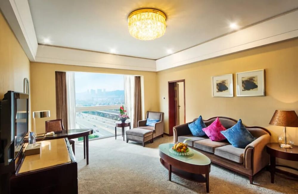 Superior Suite, 1 King Bed