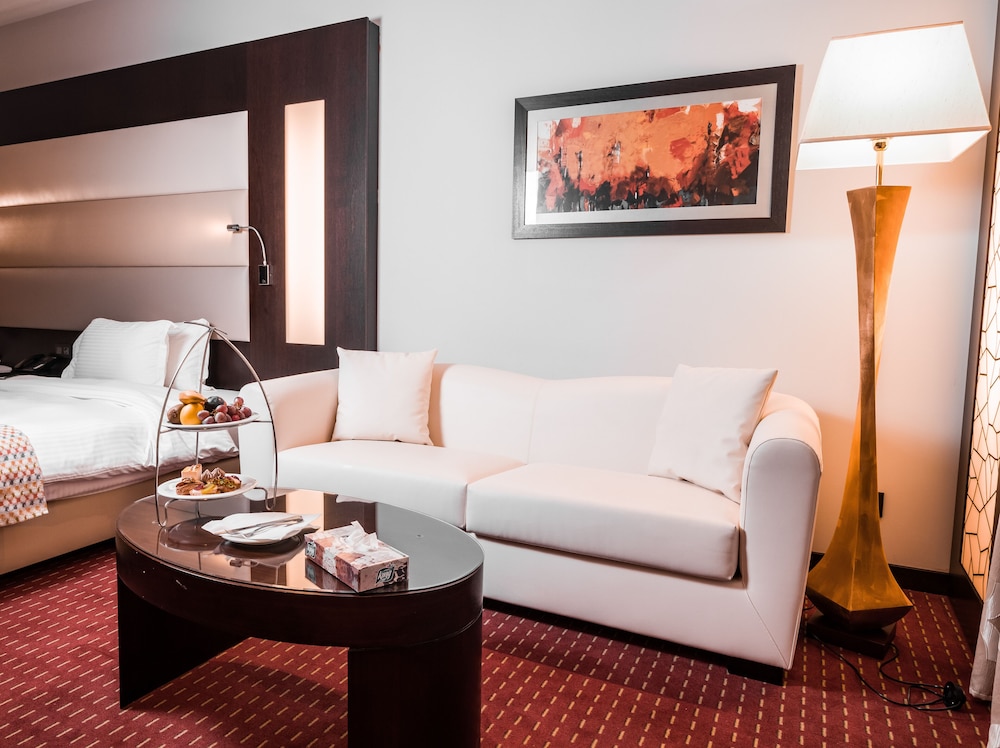 Deluxe Double or Twin Room, 1 Bedroom, Balcony, Pool View photo 3