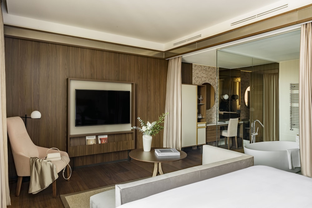 Suite, 2 Bedrooms (Supreme)