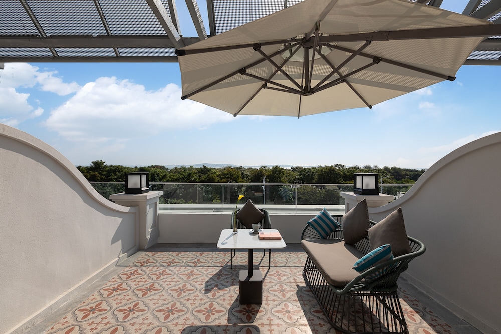 Deluxe Seaview Twin Room with Big Terrace photo 3