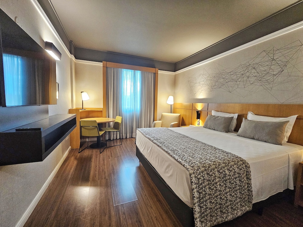 Superior Room, 1 Queen Bed photo 1