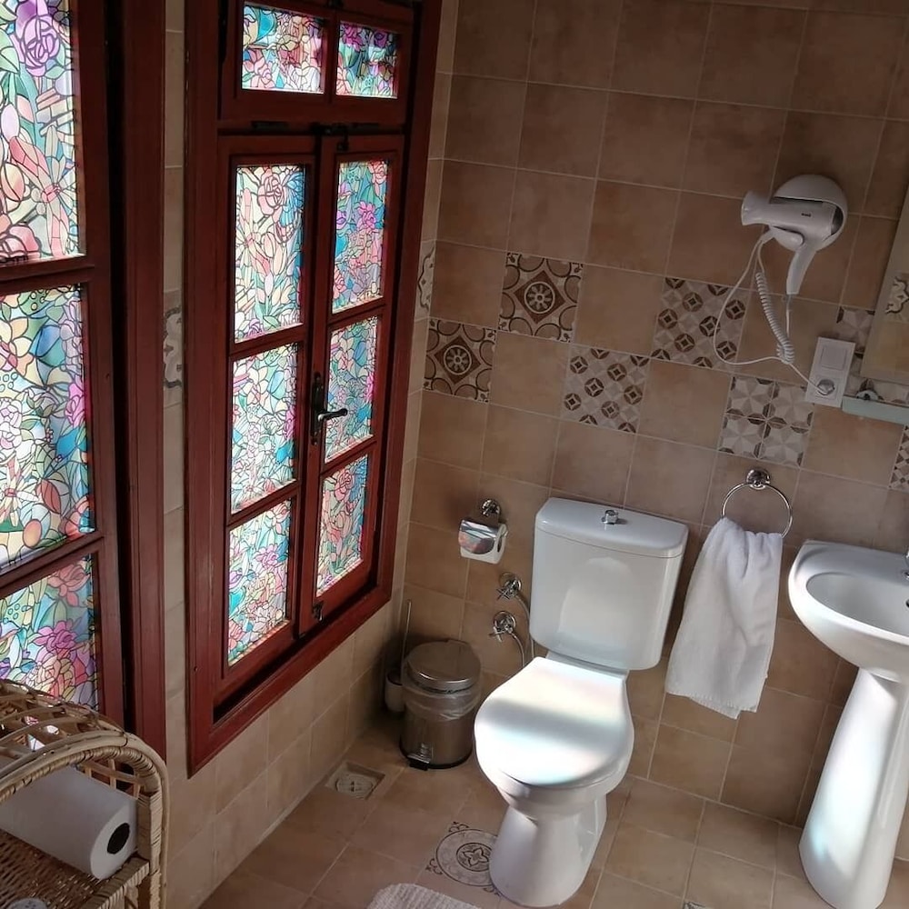 Romantic Room, 1 Bedroom, Non Smoking, Garden View photo 2