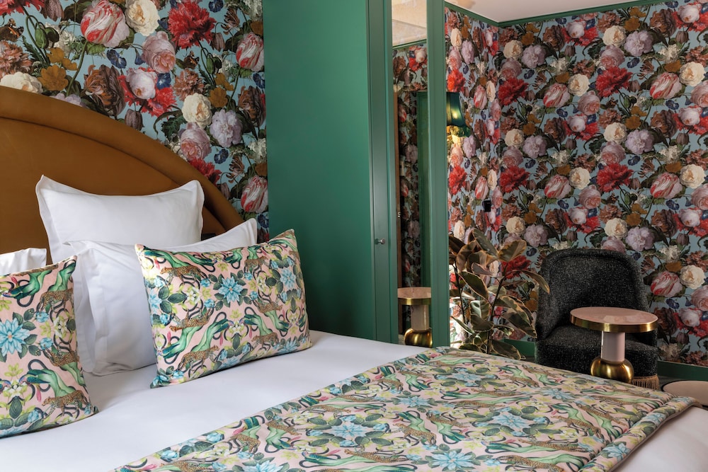 Superior Room (with spa access)