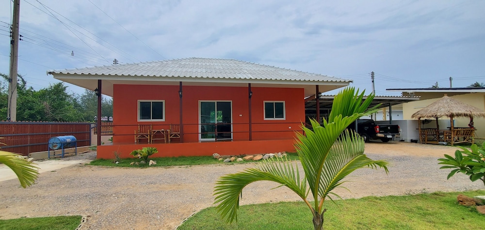 Family House photo 2