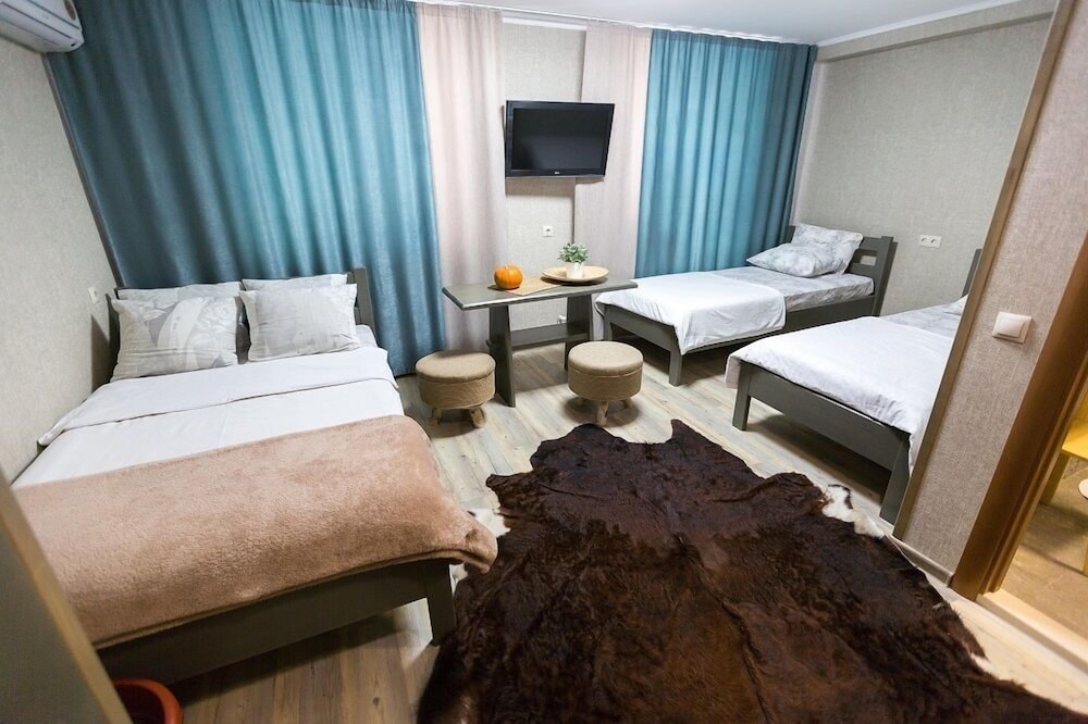 Economy Triple Room