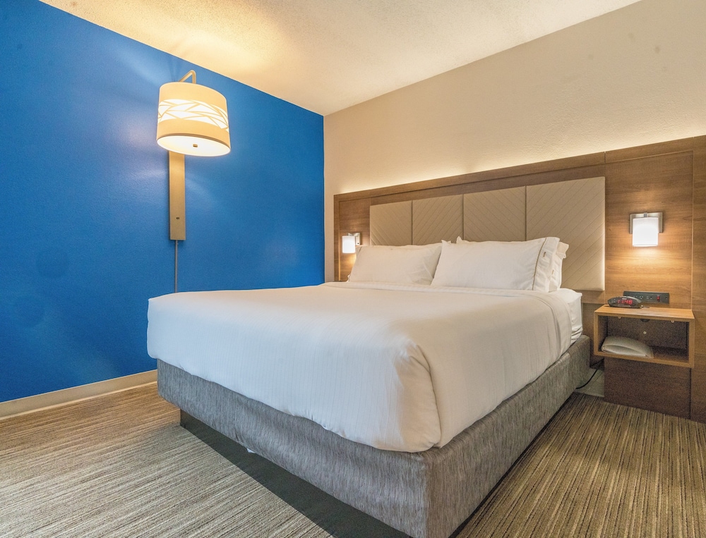 Suite, 1 King Bed (Additional Living Area) - Photo 6