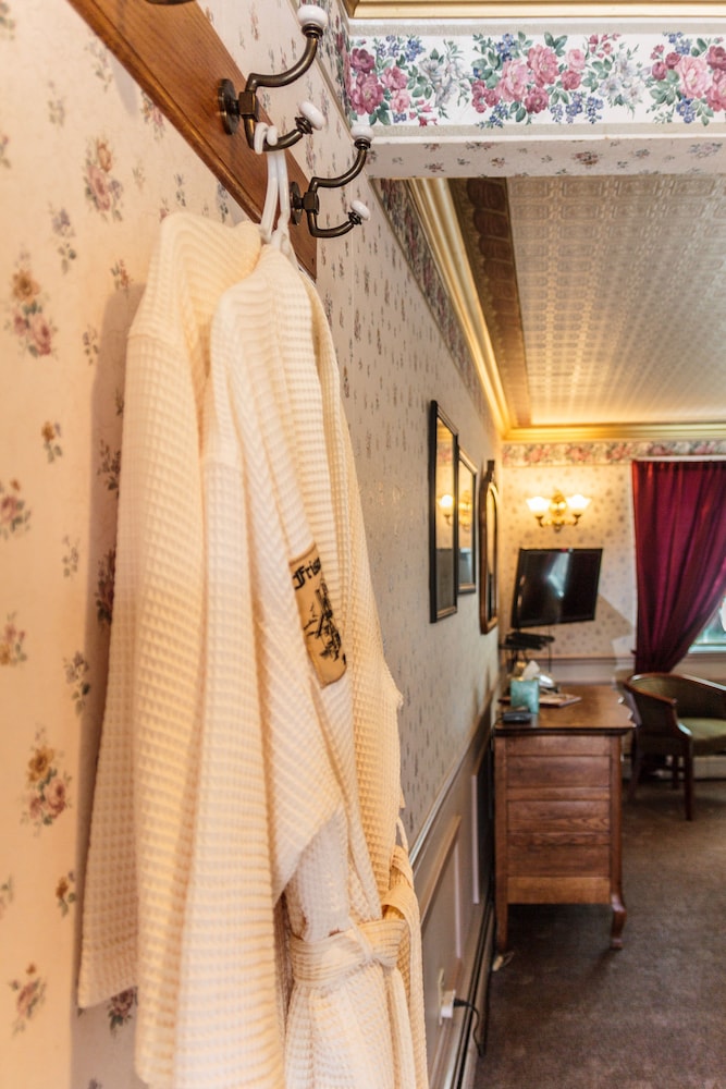 Luxury Room, 1 King Bed, Terrace, Mountain View (Room 20), photo 6