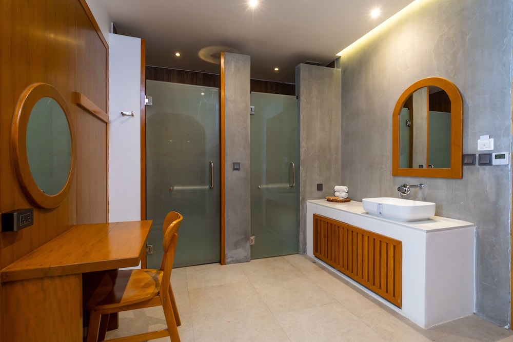 Deluxe Sea View - Photo 10
