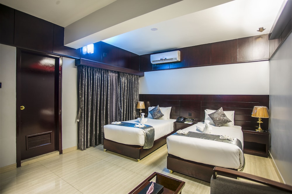 Deluxe Double or Twin Room, 2 Bedrooms photo 2