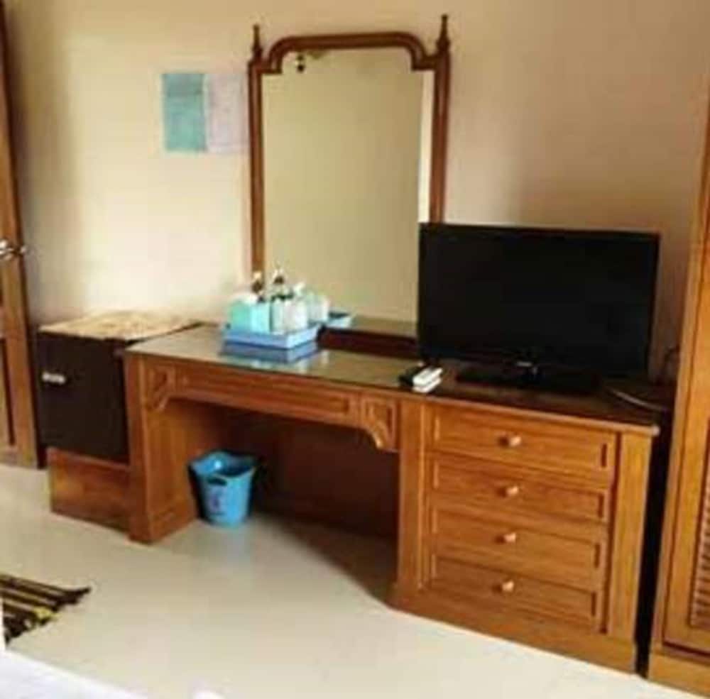 Deluxe Twin Room photo 3