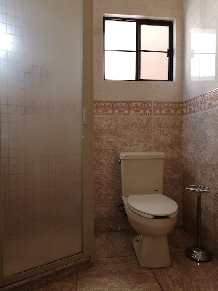 Traditional Room, 1 Double Bed, Private Bathroom photo 3
