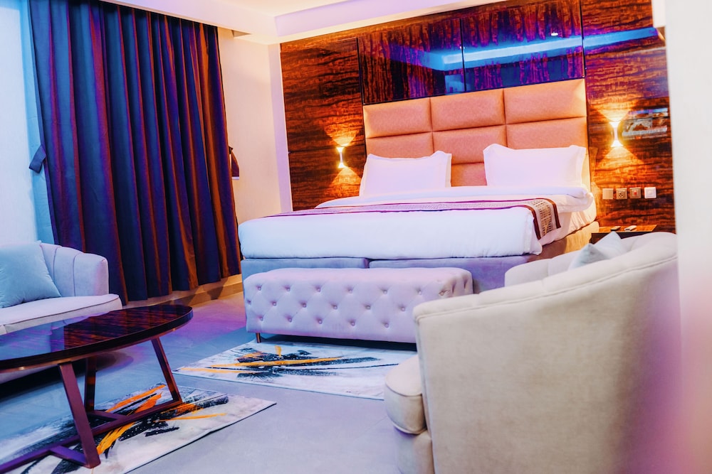 Luxury Room, 1 Double Bed, Non Smoking, City View photo 3
