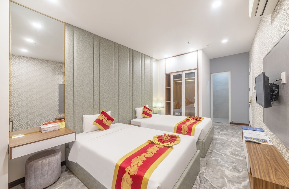 Deluxe Twin Room, Balcony - Photo 4