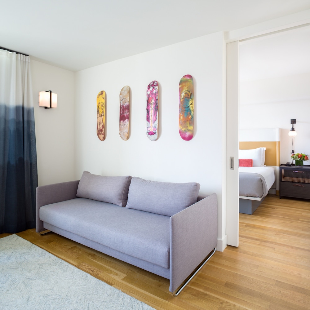 Suite, 1 Bedroom, Roll-in Shower (Mobility)