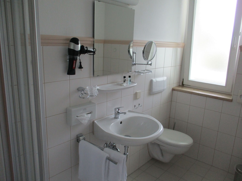 Comfort Single Room, Balcony photo 3