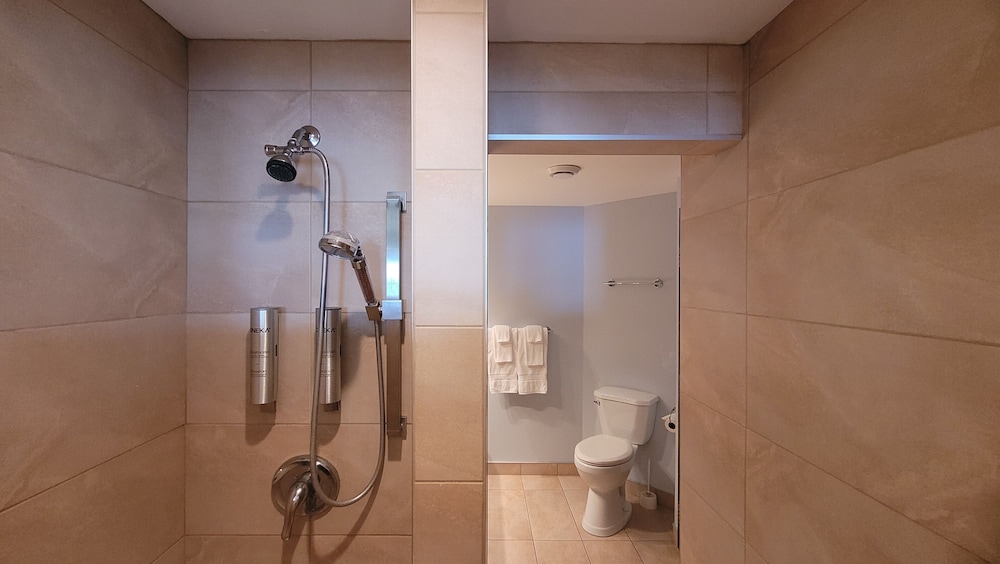 Panoramic Room, 1 King Bed, Sea View photo 3