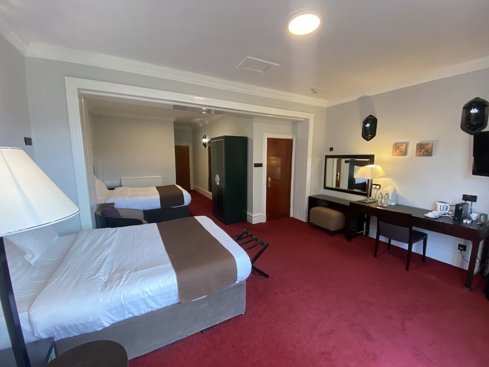 Classic Quadruple Room