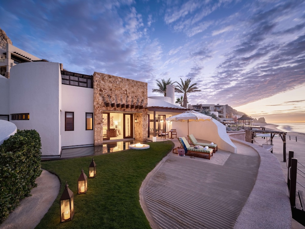 Premium Beach Front Suite with Plunge Pool - King Bed - Photo 1