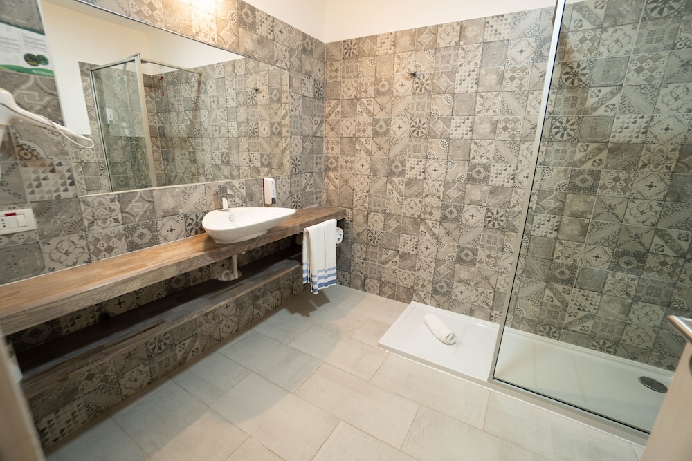 Junior Suite - Photo 11