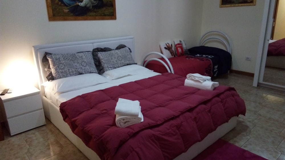Standard Double Room photo 2