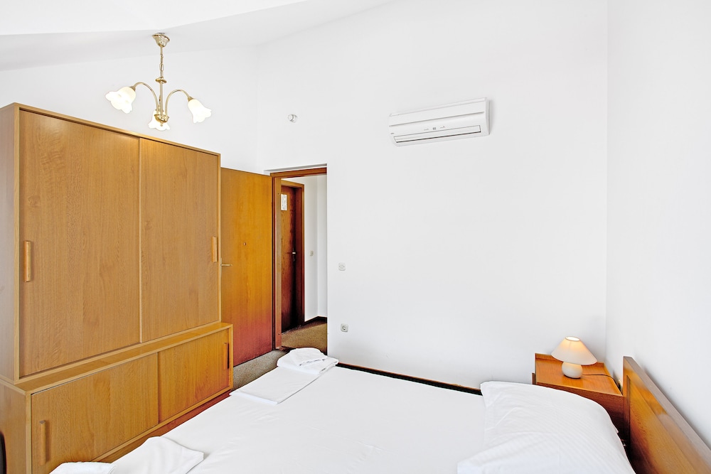 Comfort Apartment, 1 Bedroom, Balcony, Sea View photo 3