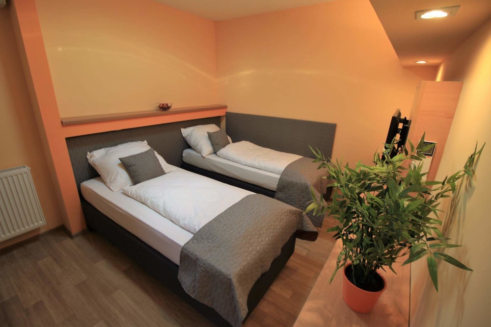 Comfort Suite photo 1