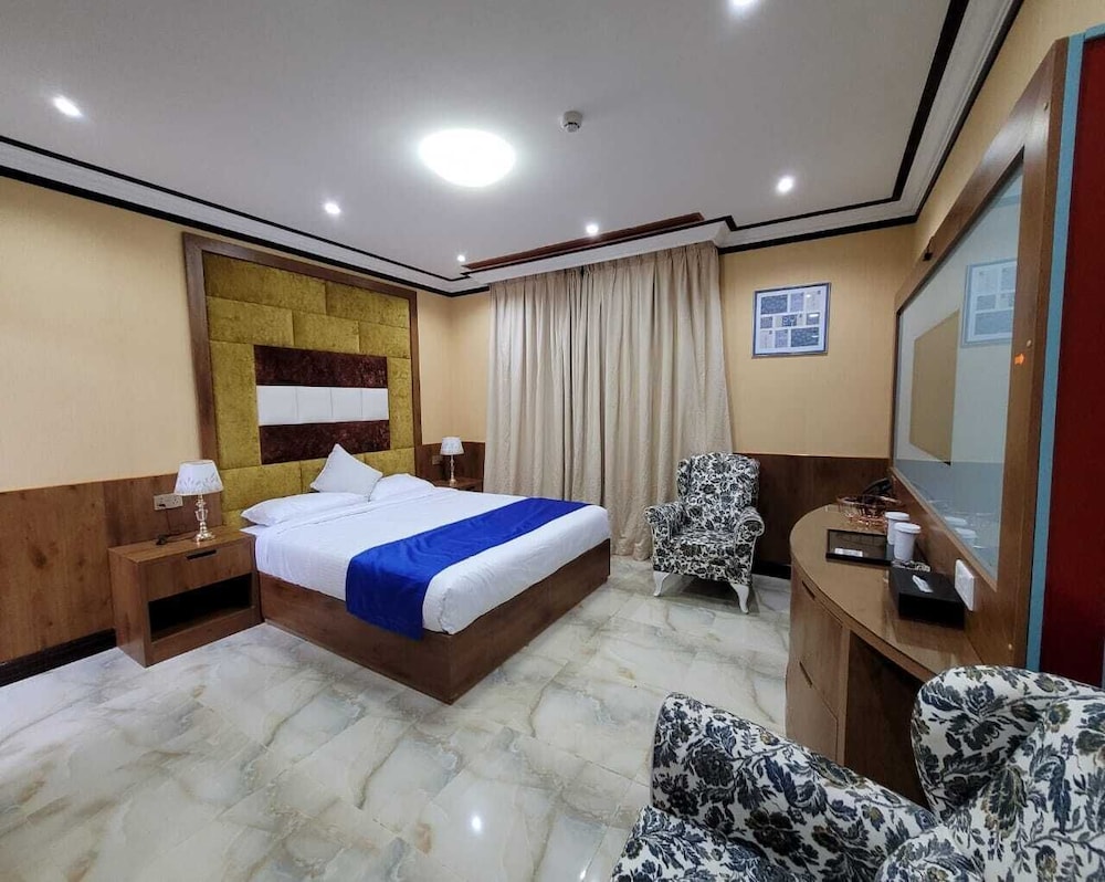 Deluxe Double or Twin Room, City View photo 1