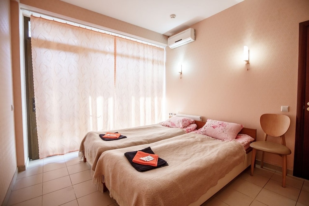 Standard Twin Room photo 1