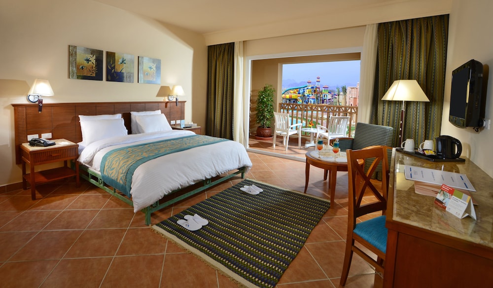 Double Room with King Bed (No Children) photo 1