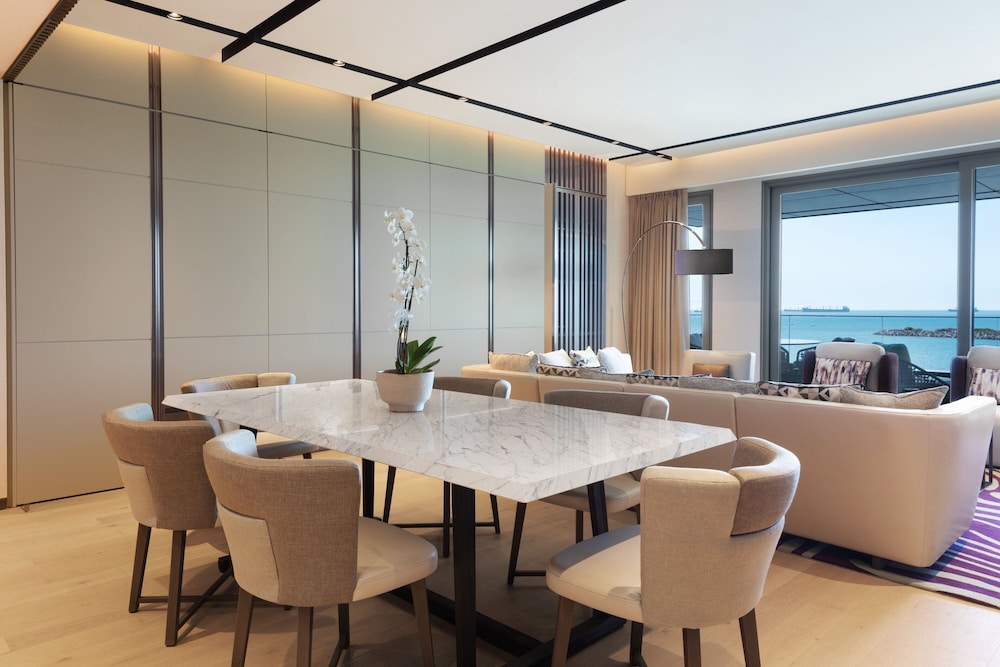 Splendor Two Bedroom Residence, Executive lounge access, 2 King, Sea view, Balcony