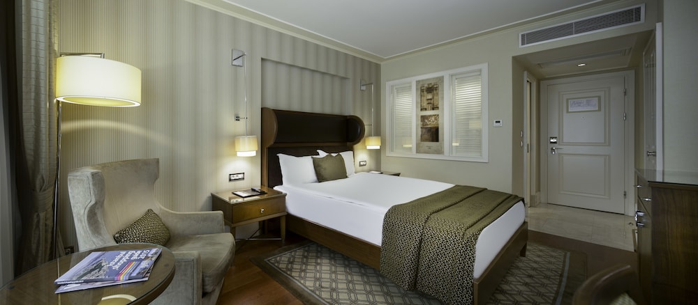 Available room