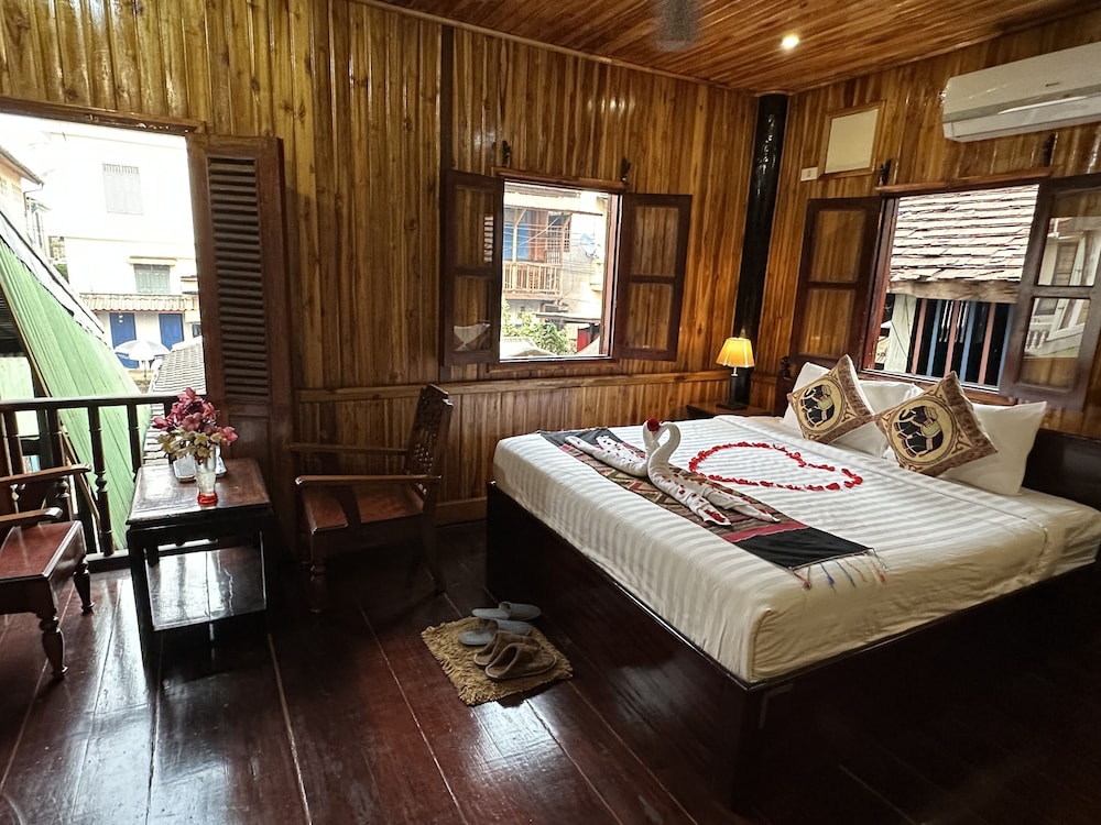 Deluxe Double Room - Photo 14