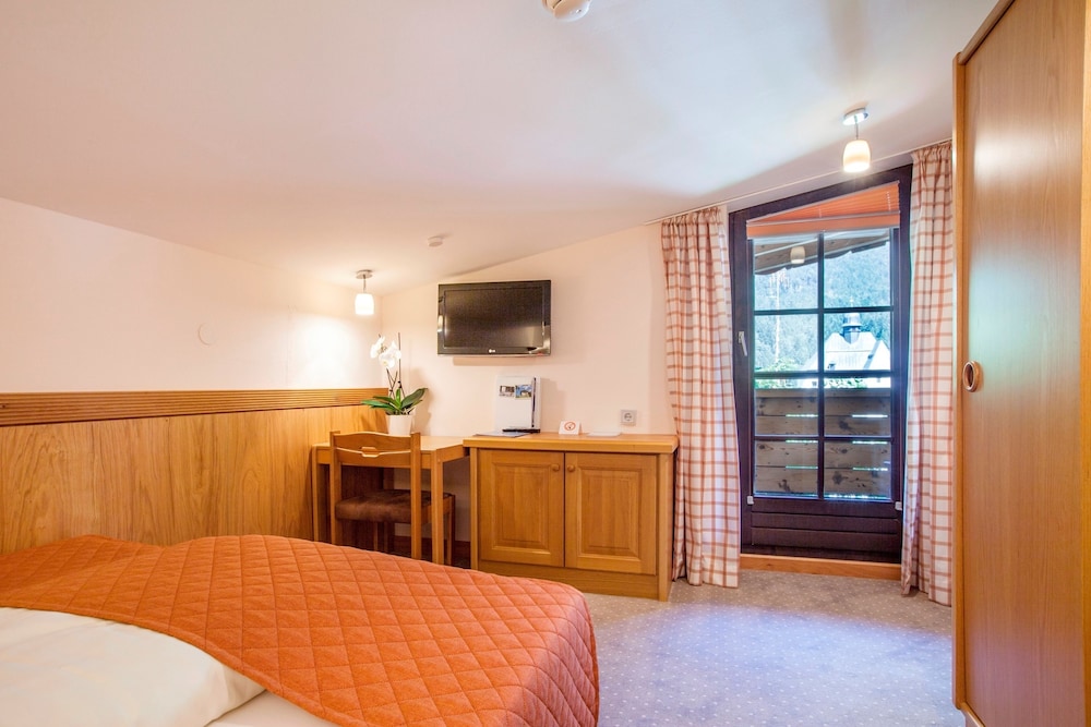 Single Room (Alpenrose) photo 2
