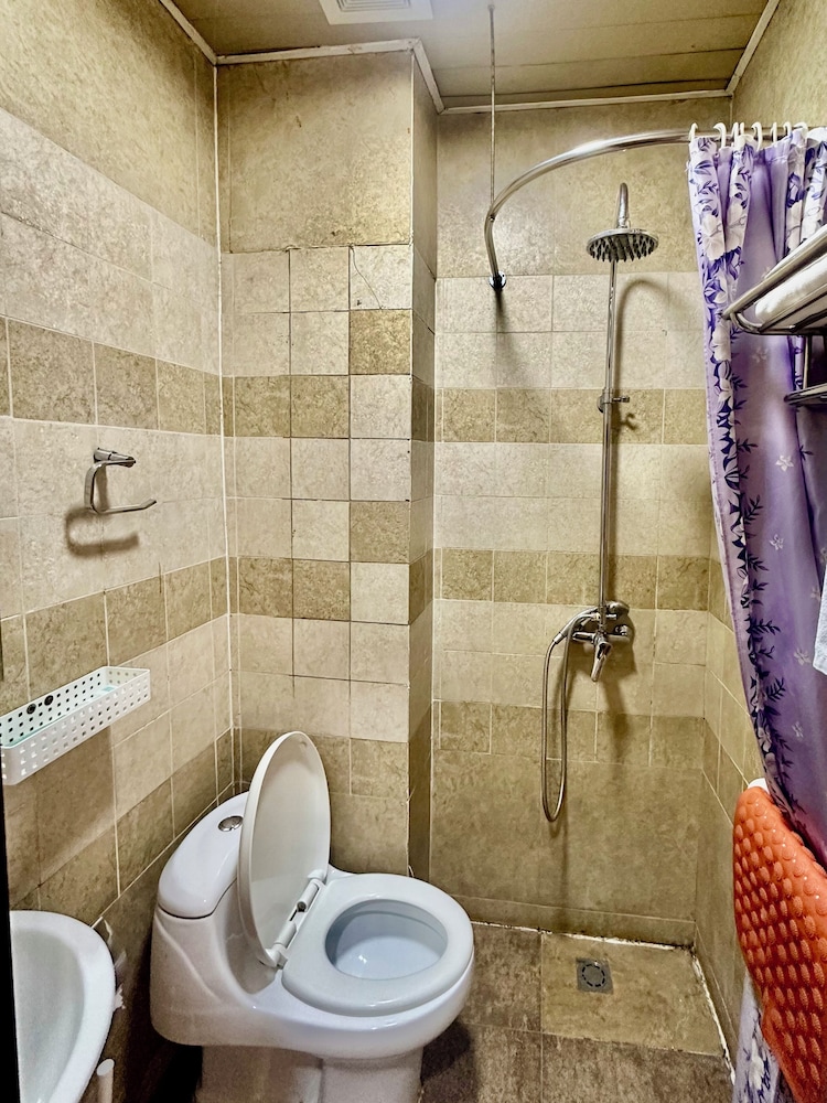 Classic Twin Room, City View - Photo 2