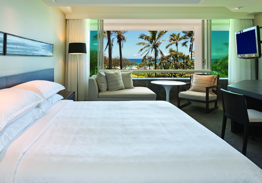 Room, 1 King Bed, Partial Ocean View - Photo 5