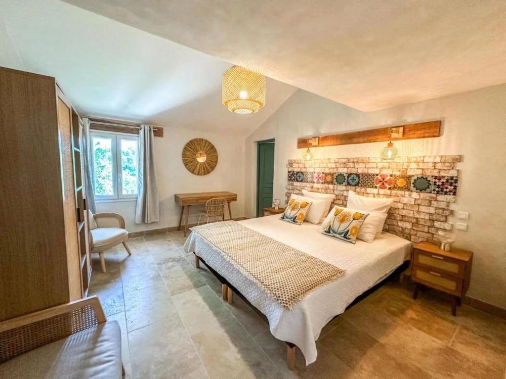 Basic Room, 1 Double Bed, Garden View photo 2