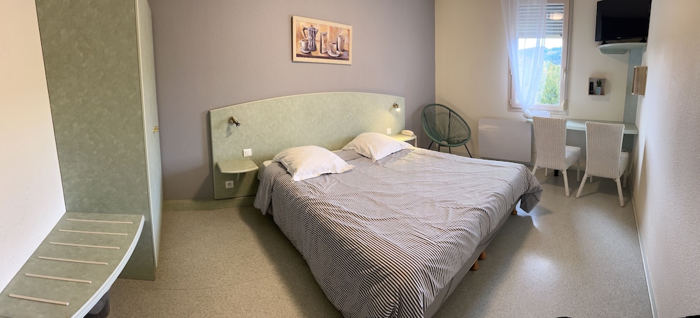 Superior Double Room (avec douche) photo 3
