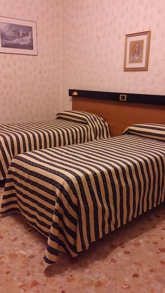 Twin Room photo 2