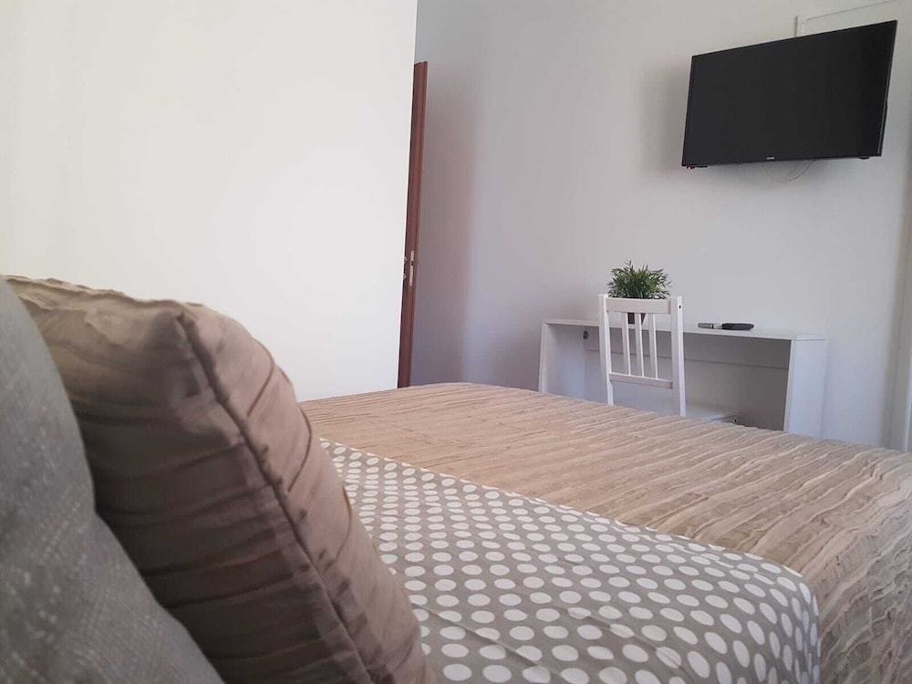 Economy Double Room photo 3