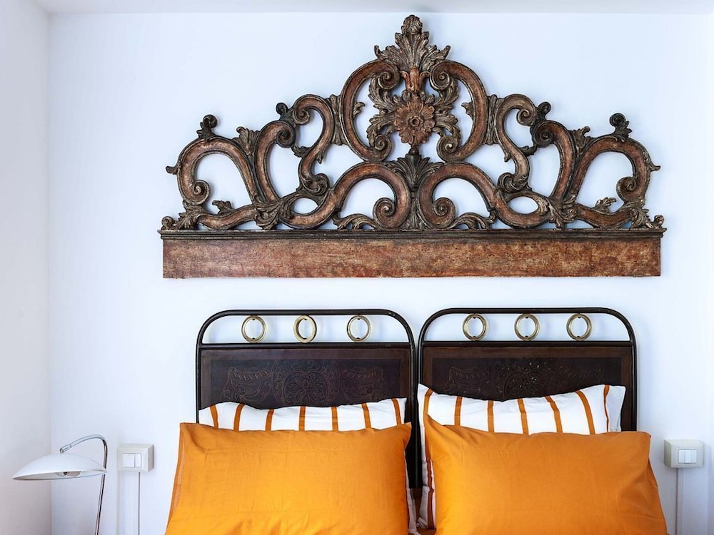 House, 2 Bedrooms