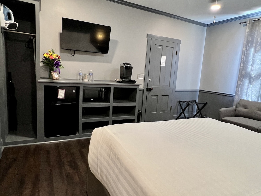 Deluxe Queen Room photo 3
