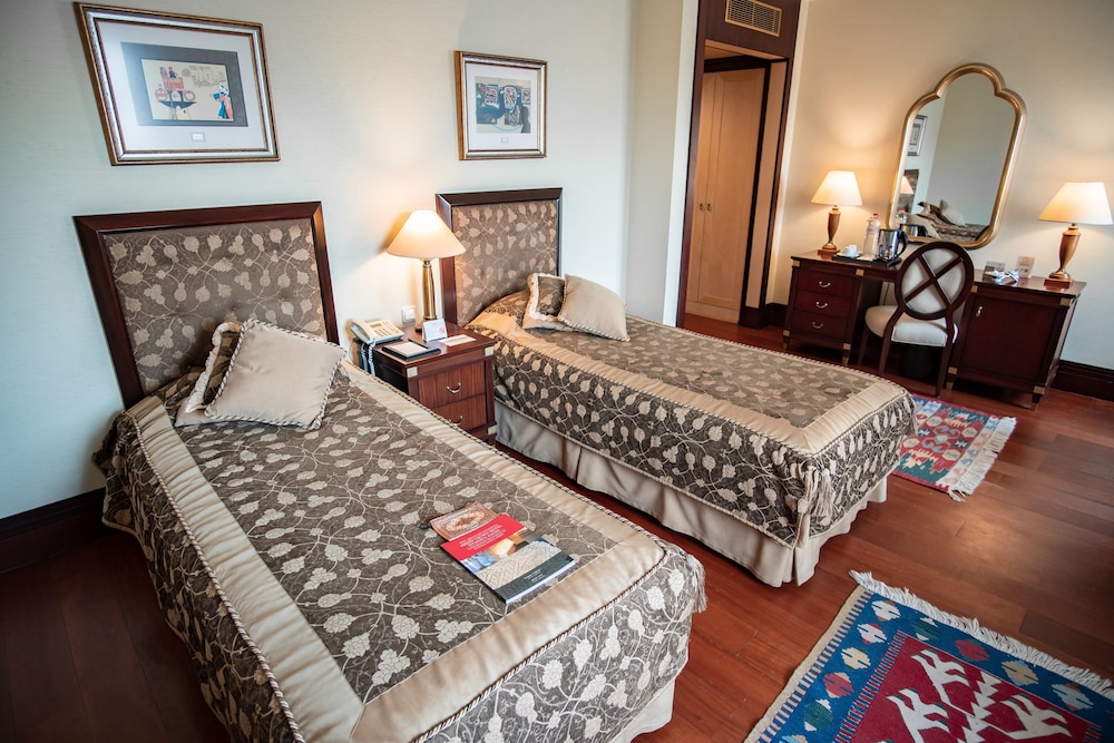 Deluxe Triple Room photo 2