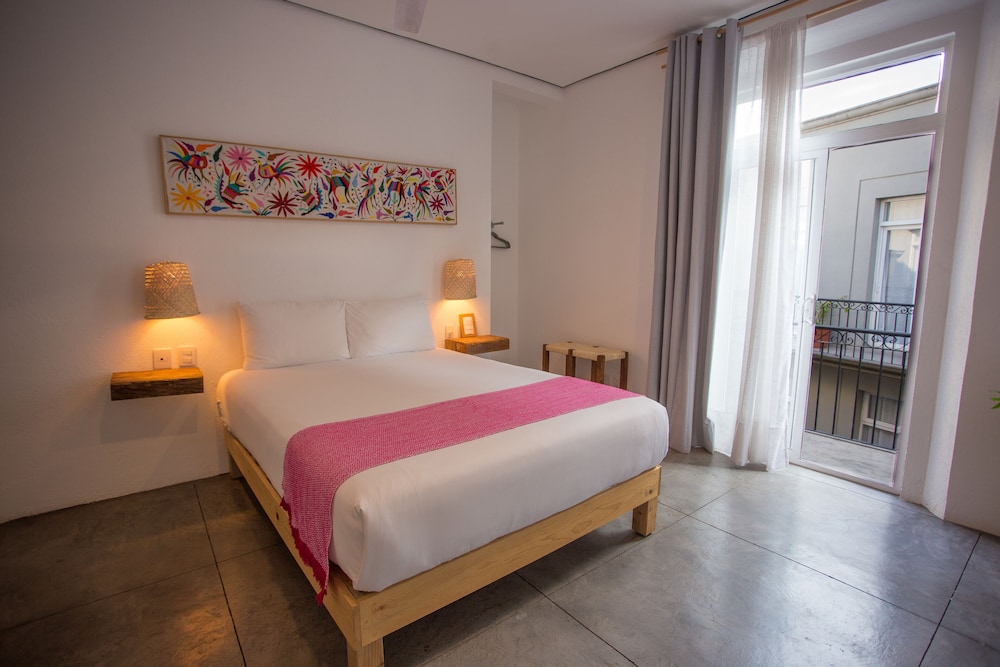 Signature Double Room, 1 Queen Bed, Non Smoking