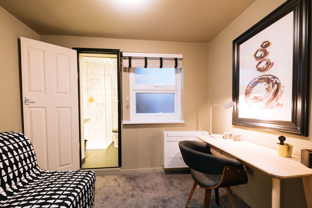 Family Triple Room (Lower Ground) photo 3