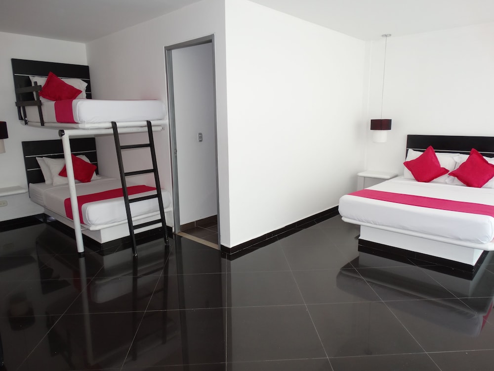 Superior Triple Room photo 3