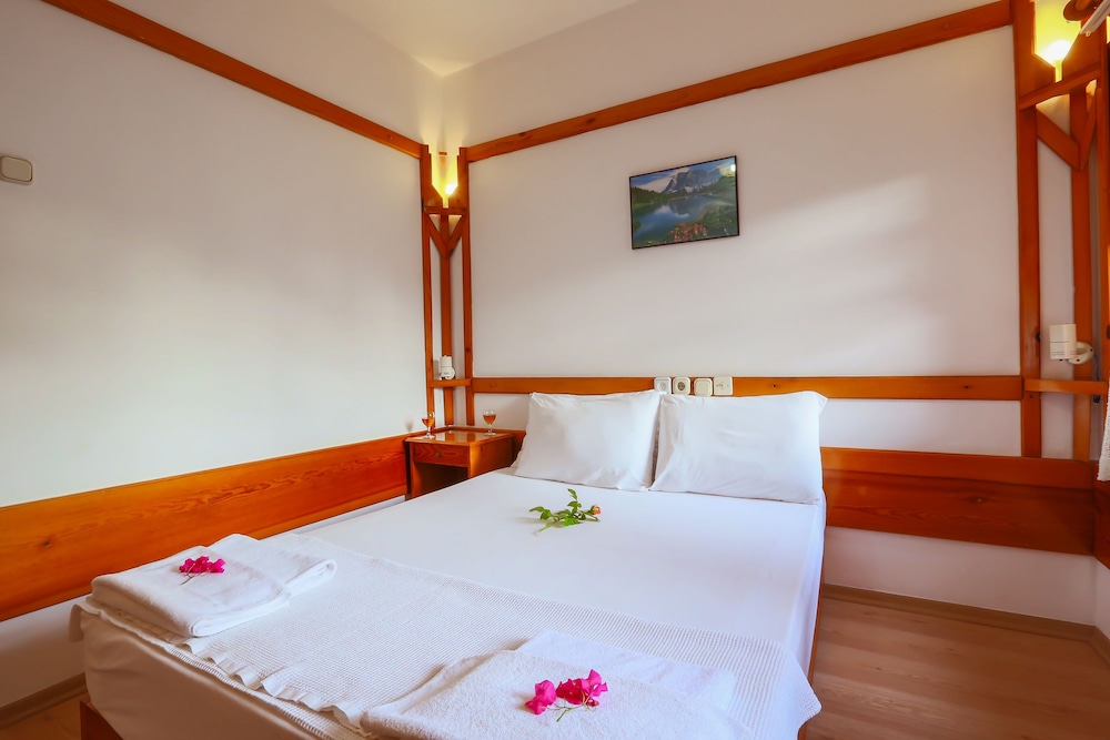 Room, Sea View