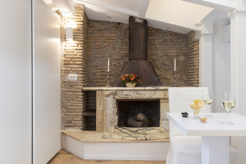 Premium Double or Twin Room, Fireplace, City View (Attic) photo 2