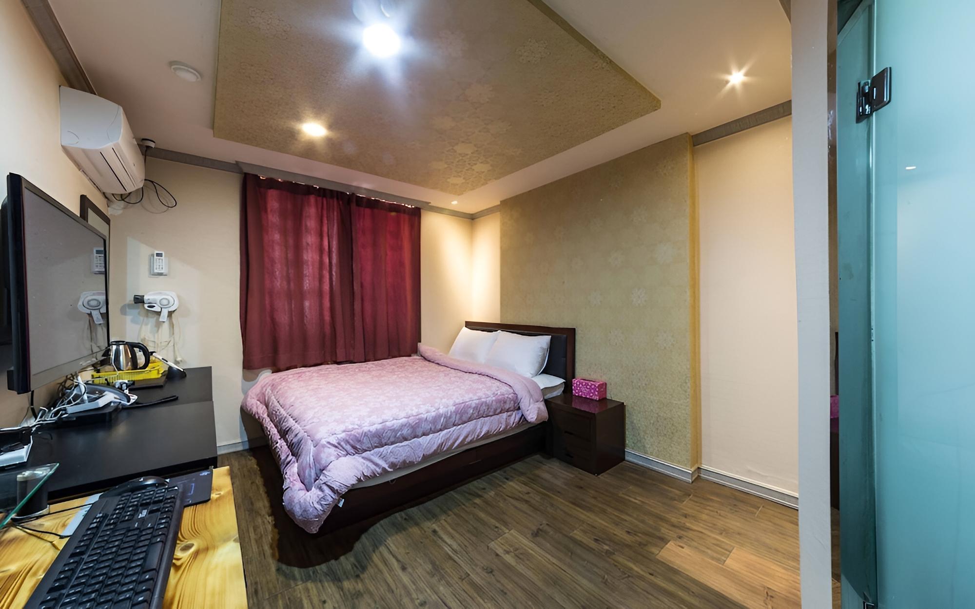 Room (Standard Room) photo 1