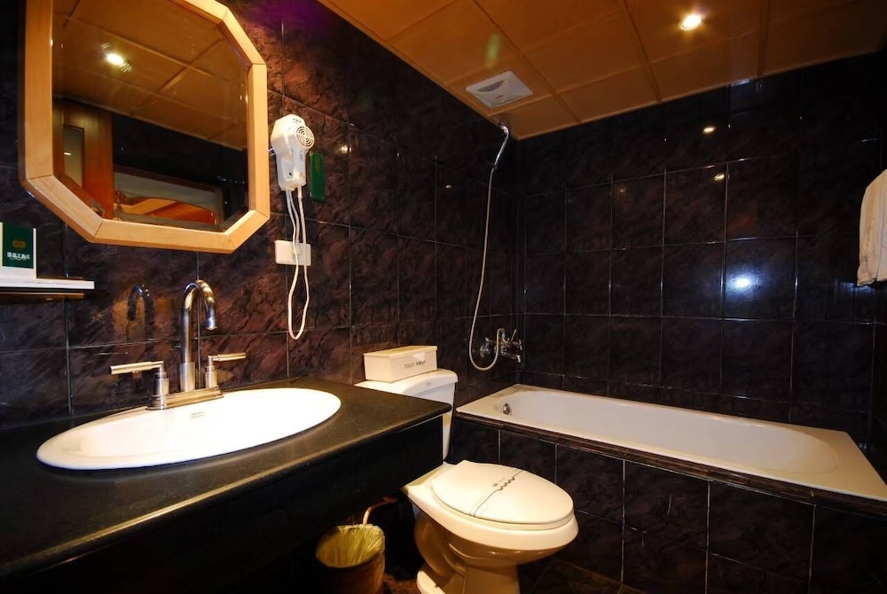 Business Twin Room - Photo 2