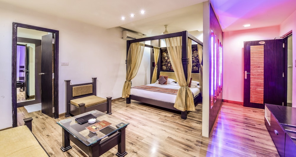 Executive Room - Photo 3